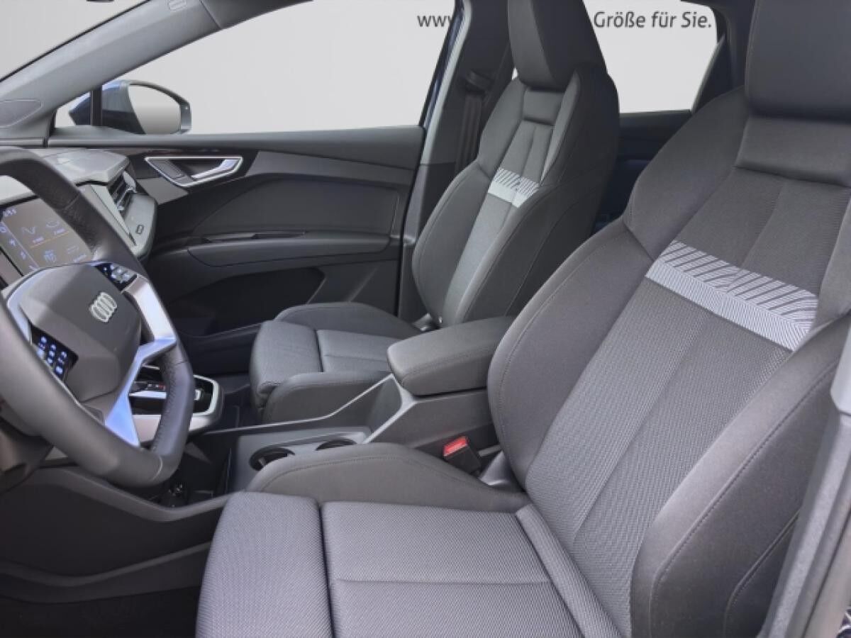 Audi Q4 e-tron e-tron Sportback 35 NAVI SHZG LM20 AHK