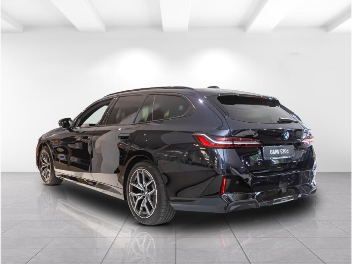 BMW 520 Touring (G61)