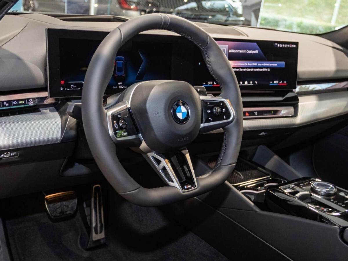 BMW 520 Touring (G61)