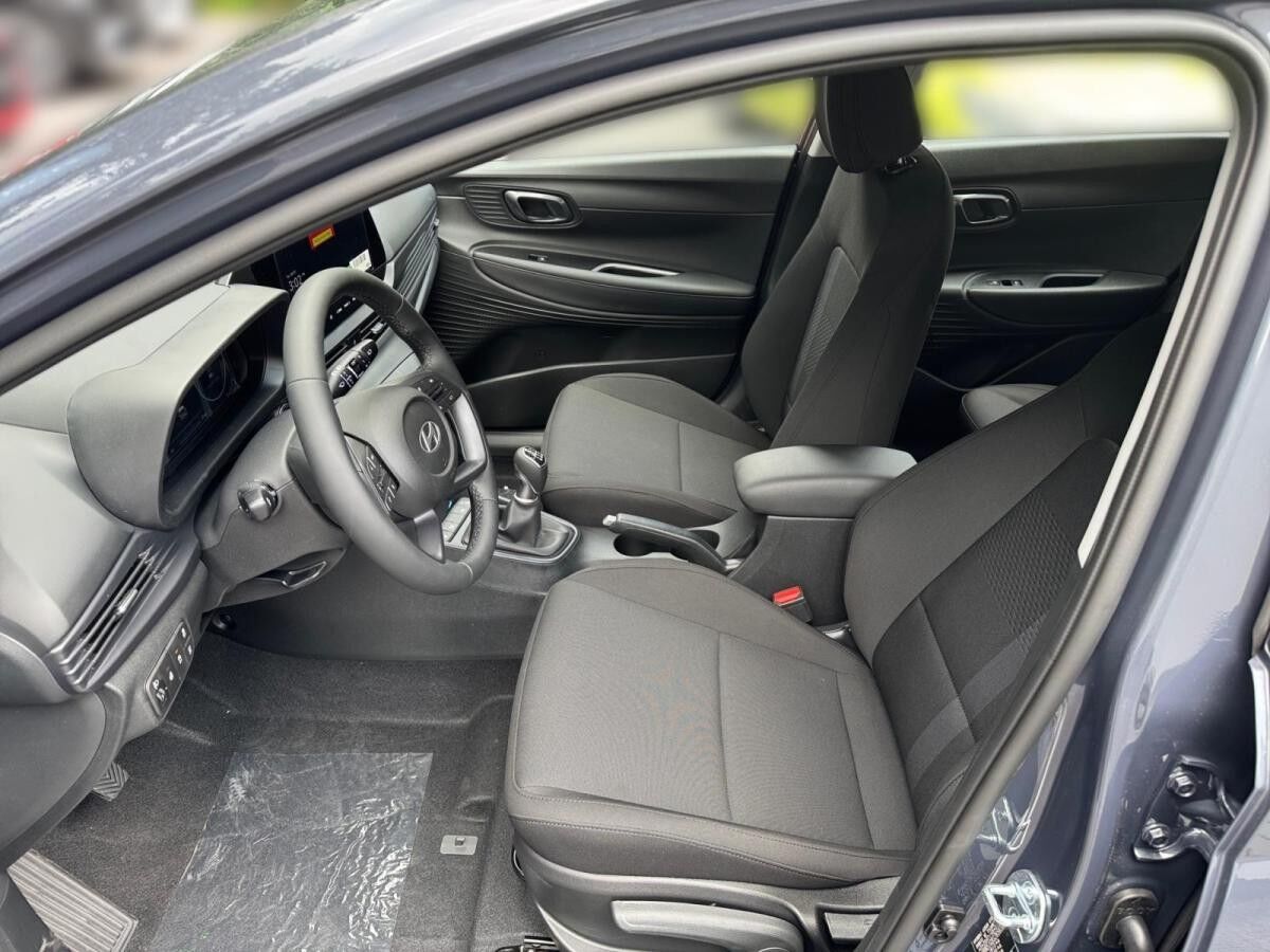 Hyundai i20 FL (MY25) 1.0 T-GDI 100 PS 6-MT Trend, Komfortpaket