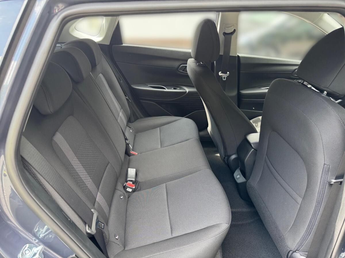 Hyundai i20 FL (MY25) 1.0 T-GDI 100 PS 6-MT Trend, Komfortpaket