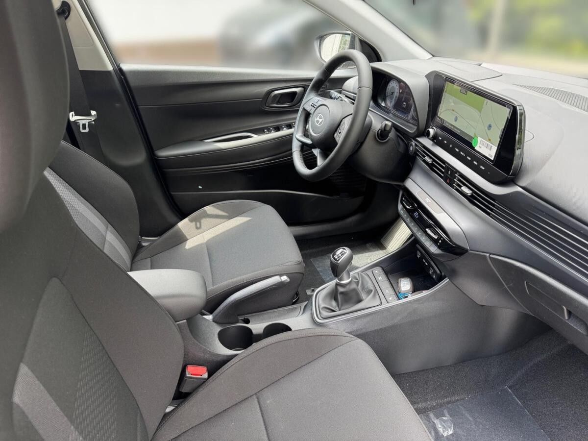 Hyundai i20 FL (MY25) 1.0 T-GDI 100 PS 6-MT Trend, Komfortpaket