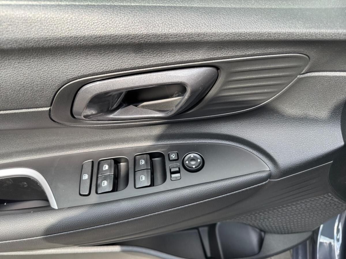 Hyundai i20 FL (MY25) 1.0 T-GDI 100 PS 6-MT Trend, Komfortpaket