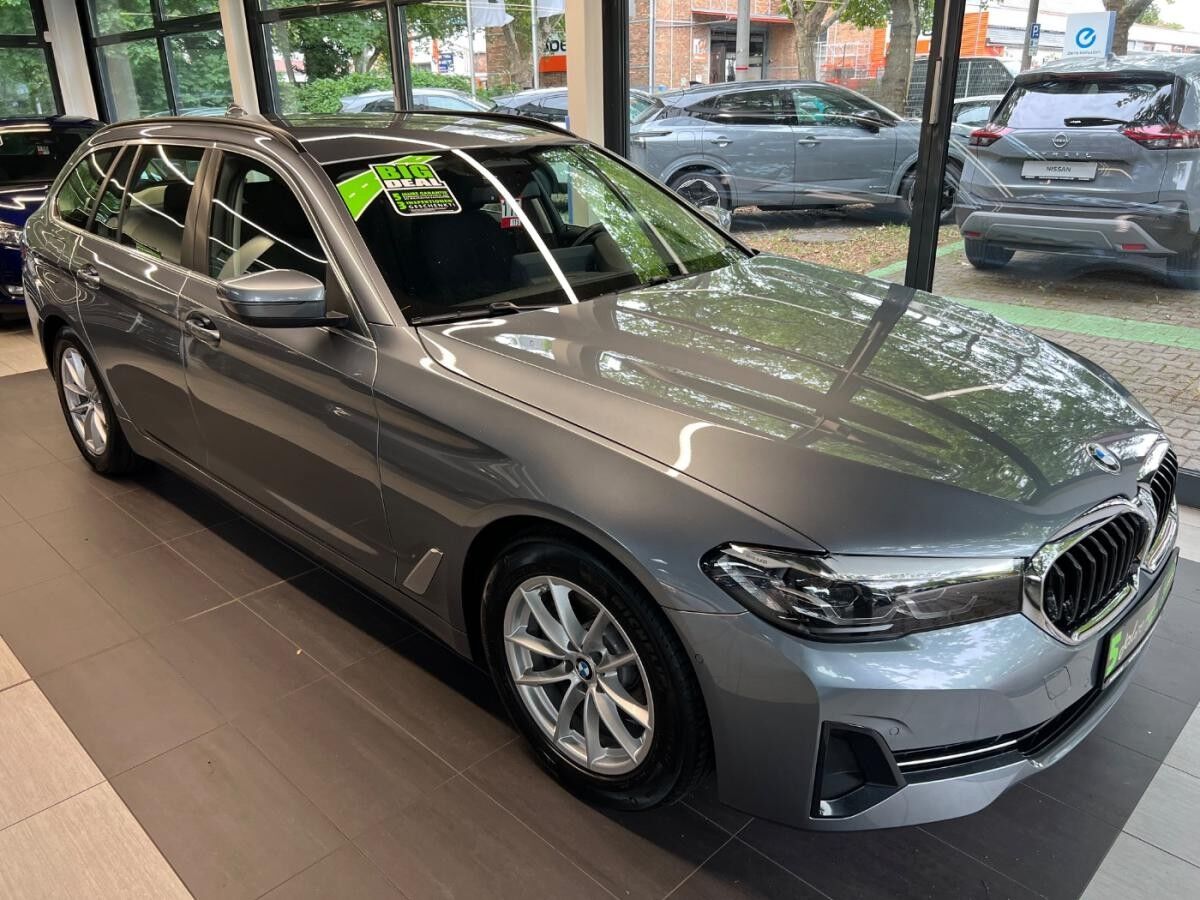 BMW 520 Touring (G31) Navi Kamera SR&WR ACC