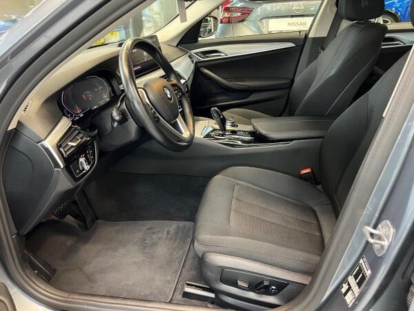 BMW 520 Touring (G31) Navi Kamera SR&WR ACC