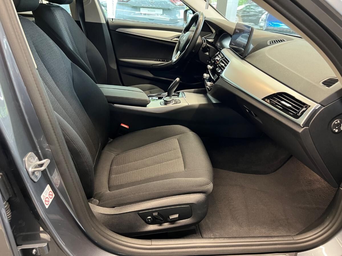 BMW 520 Touring (G31) Navi Kamera SR&WR ACC