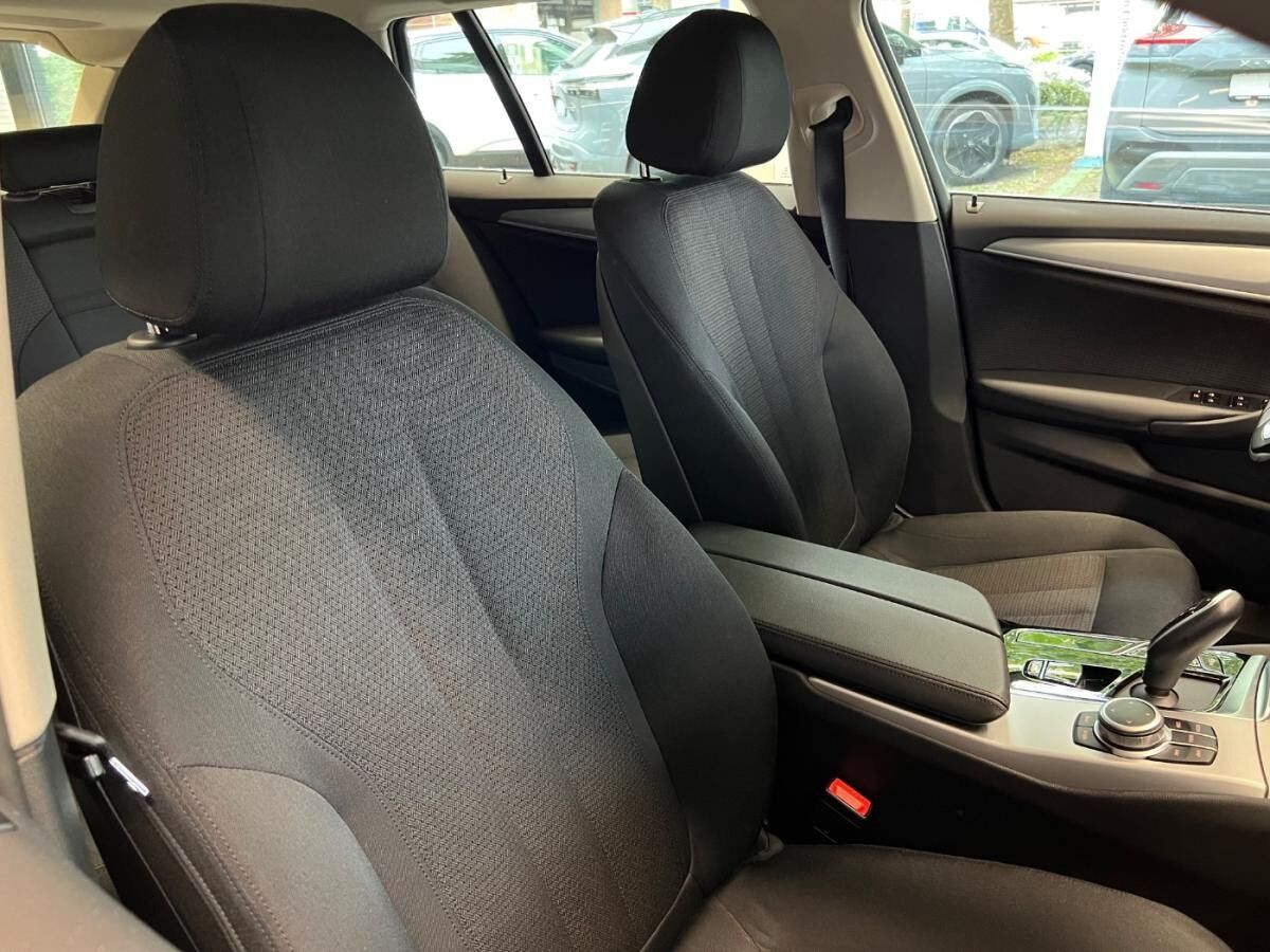 BMW 520 Touring (G31) Navi Kamera SR&WR ACC