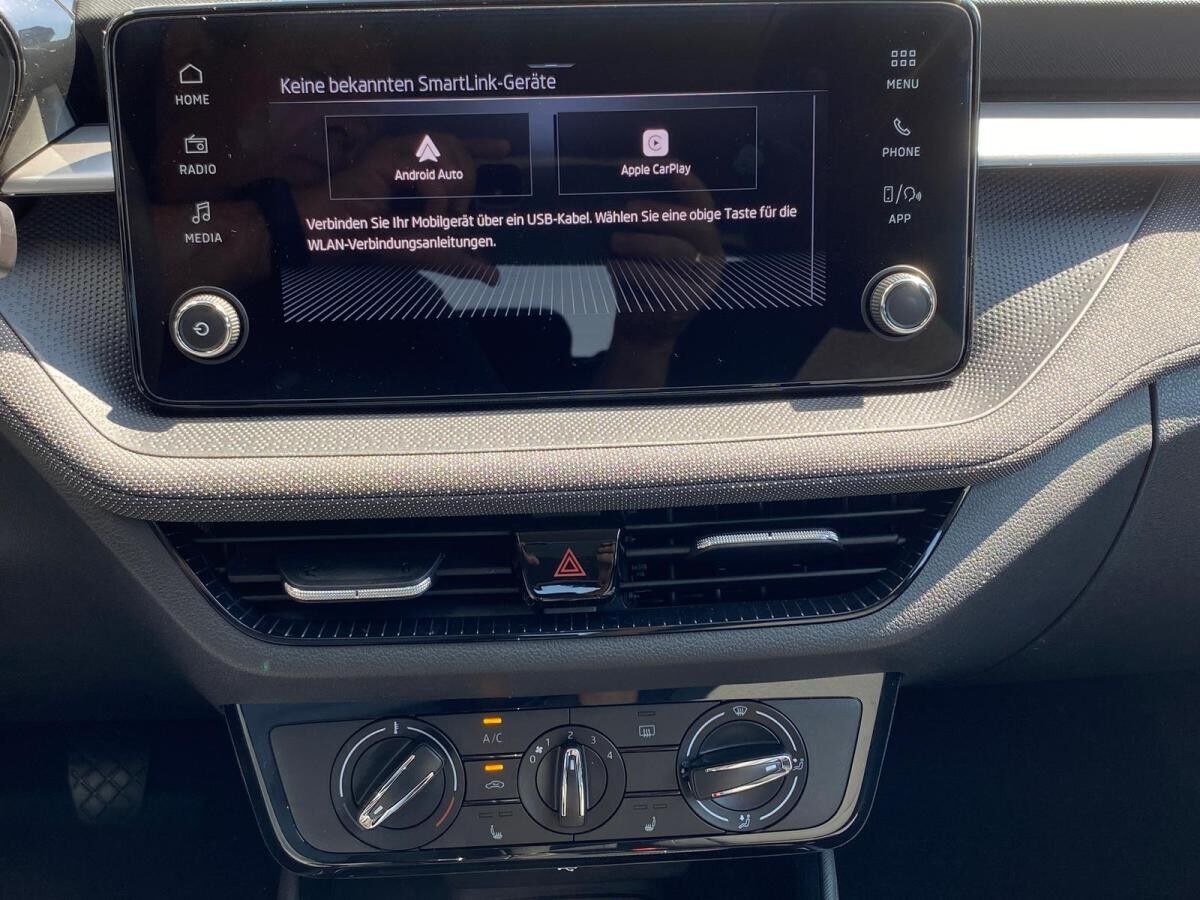 Skoda Fabia 1.0 TSI Selection KLIMA PDC DAB+ CAR-PLAY