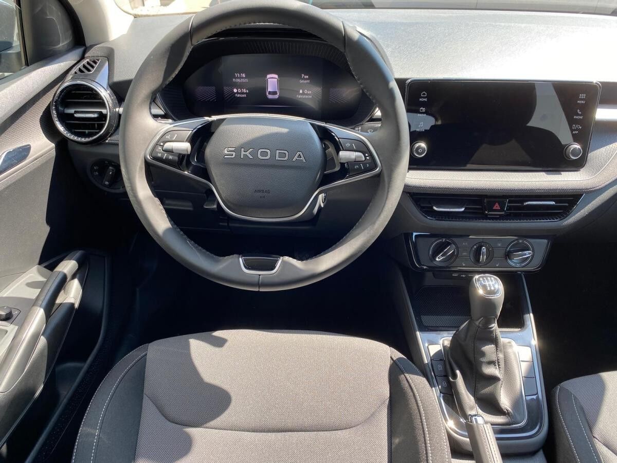 Skoda Fabia 1.0 TSI Selection KLIMA PDC DAB+ CAR-PLAY