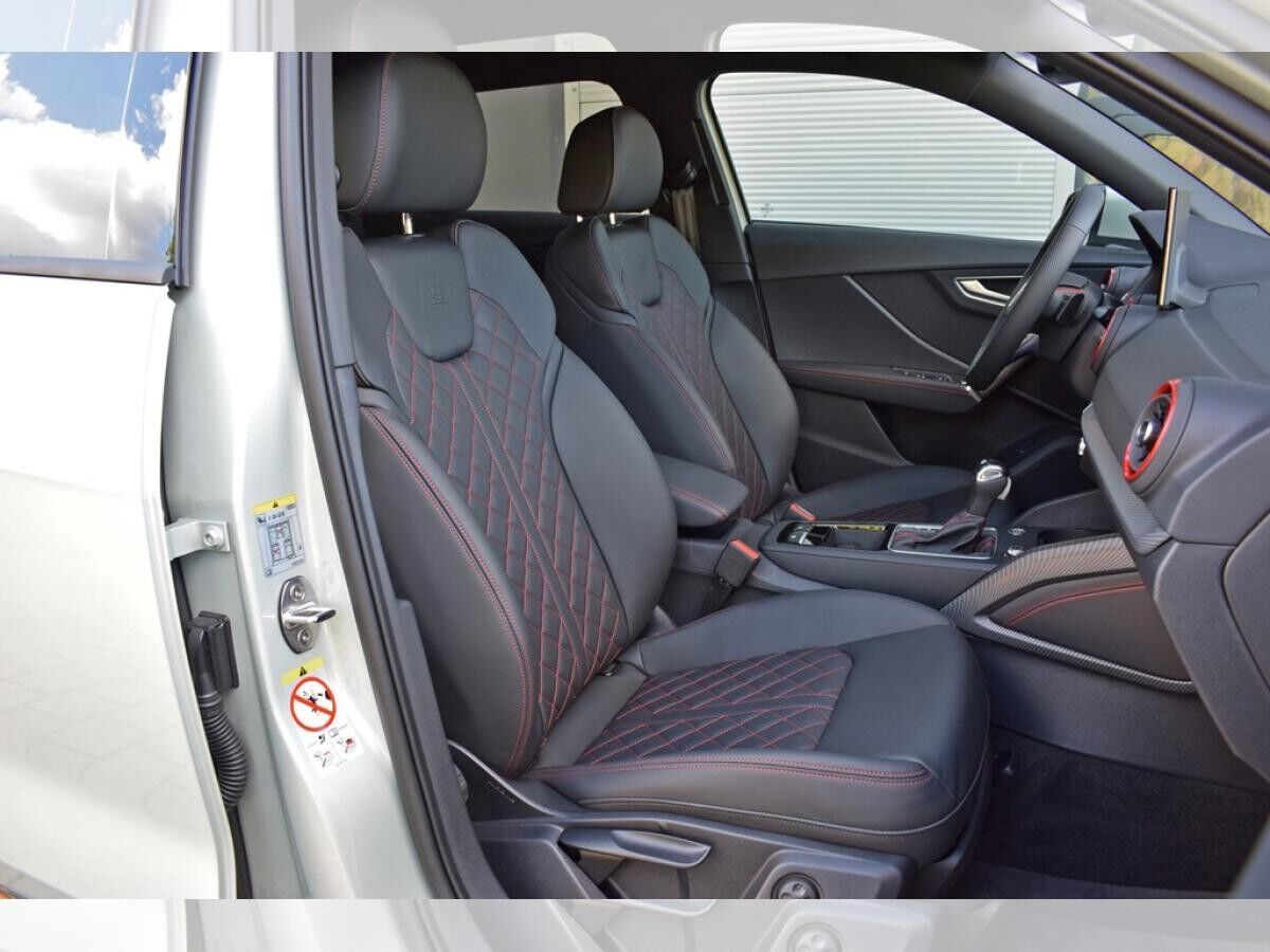 Audi Q2 35 TDI S-tronic *S-line*AHK*Matrix*Standhzg.*