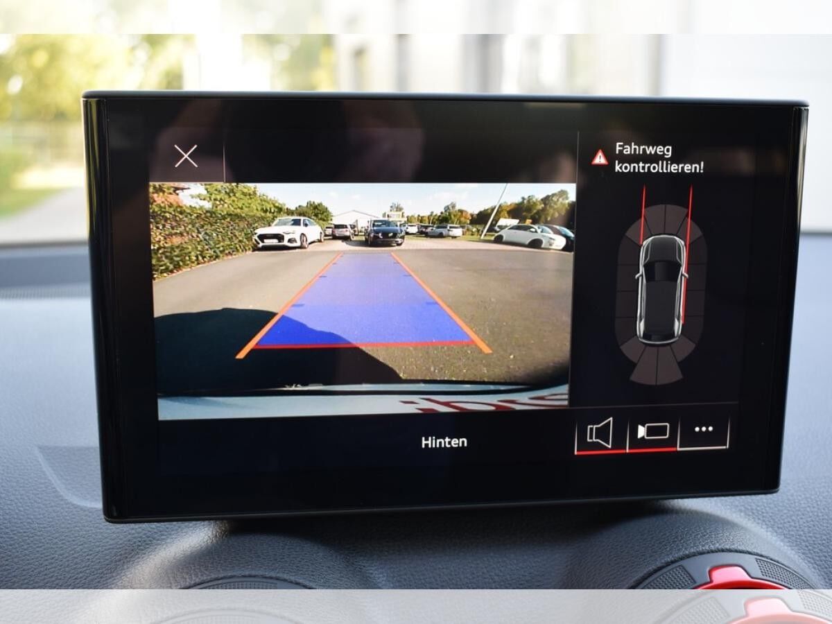 Audi Q2 35 TDI S-tronic *S-line*AHK*Matrix*Standhzg.*