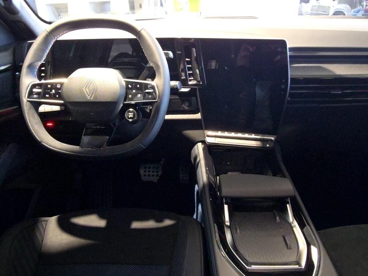 Renault Rafale E-Tech Plug-in Hybrid 4x4 Atelier Alpine