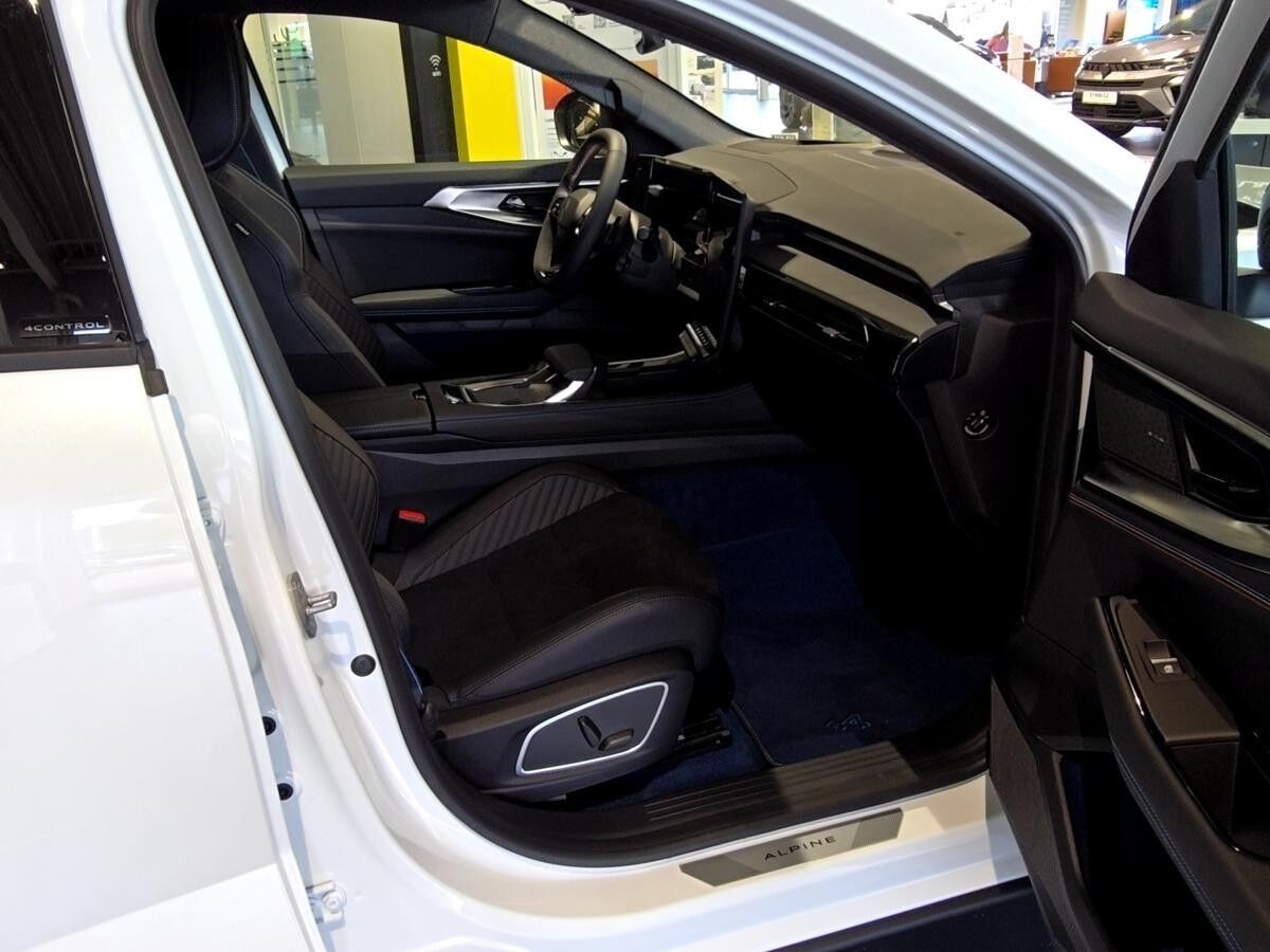 Renault Rafale E-Tech Plug-in Hybrid 4x4 Atelier Alpine