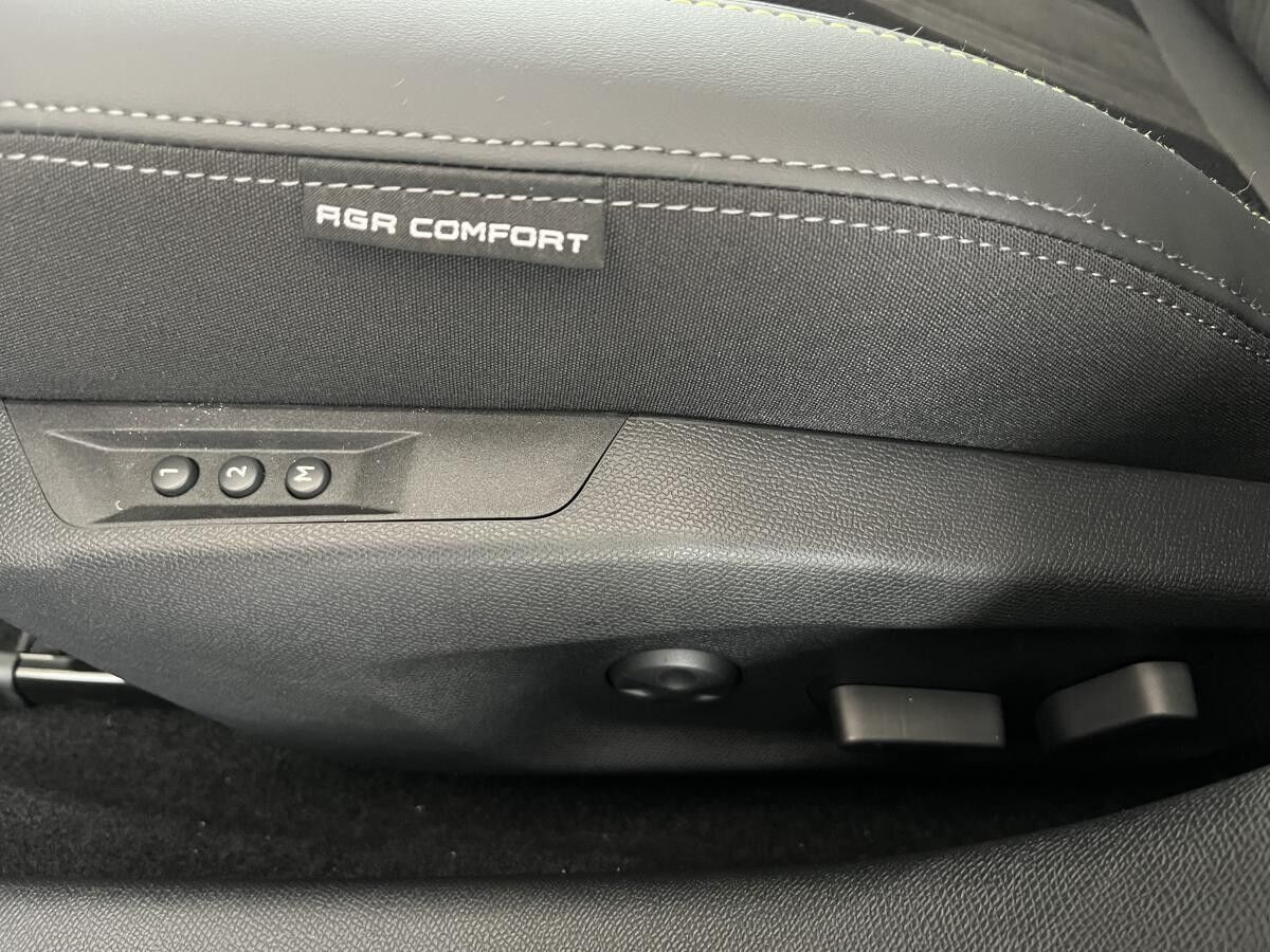 Peugeot 408 GT Benzin-Hybrid 145 ❗HAMMER AUSSTATTUNG, SOFORT VERFÜGBAR❗