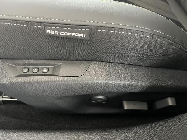 Peugeot 408 GT Benzin-Hybrid 145 ❗HAMMER AUSSTATTUNG, SOFORT VERFÜGBAR❗