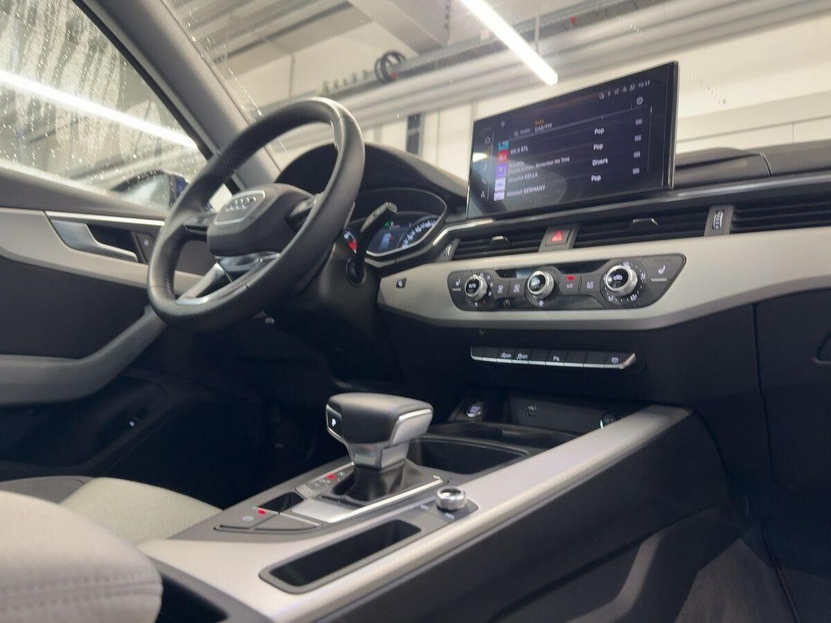 Audi A4 Avant 30 TDI AHK DAB Navi