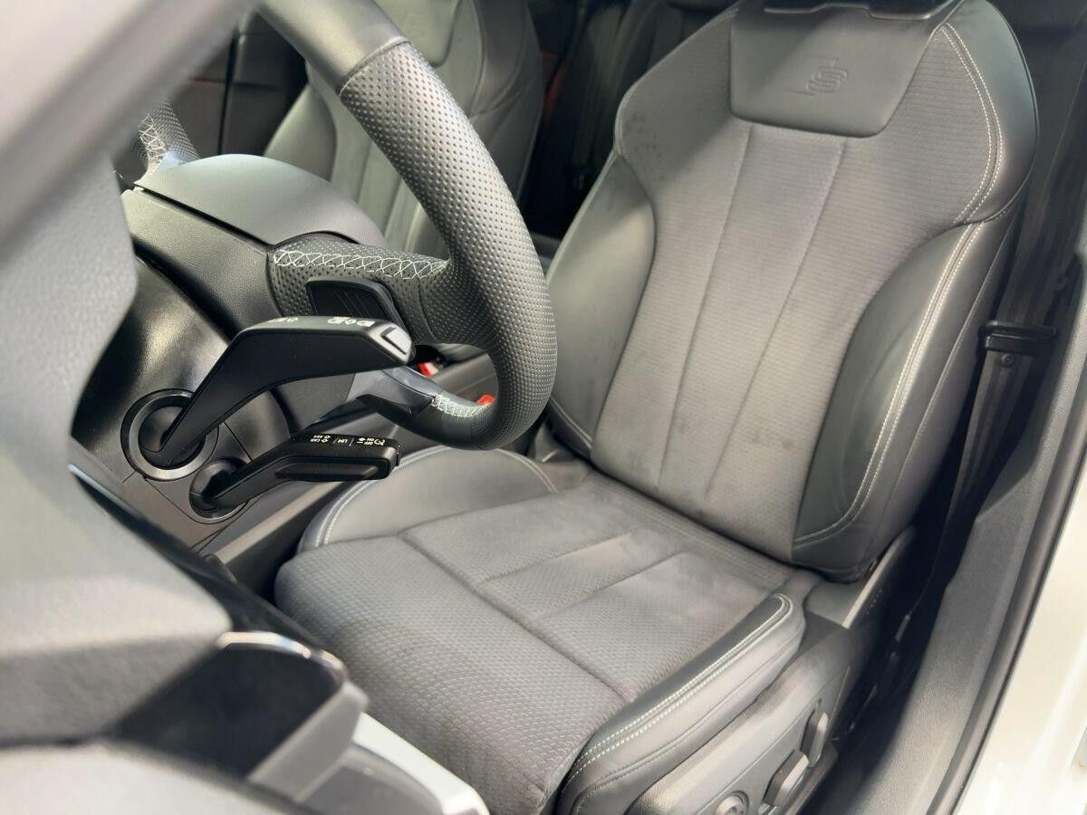 Audi A4 Avant S line 40 TFSI Pano Matrix Kamera B&0 AHK