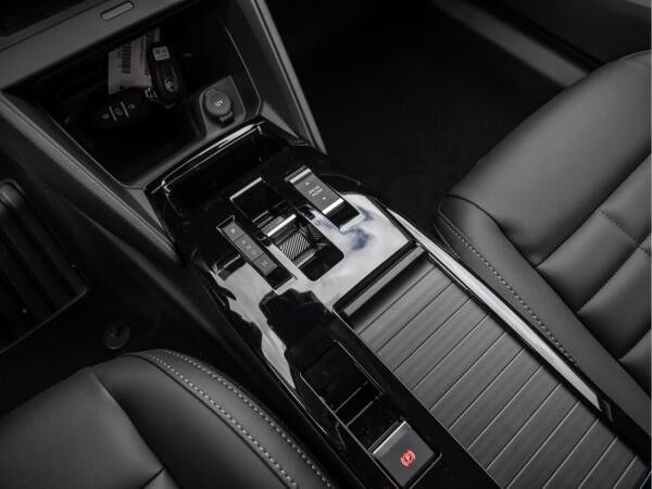 Citroën C4 Hybrid 136 MAX e-DSC6 *TECHNO- UND WINTERPAKET*