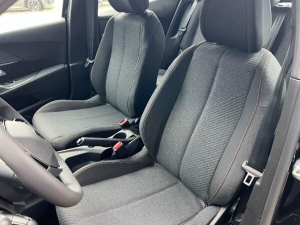 Peugeot 2008 BENZIN 100 Style*SOFORT VERFÜGBAR*Navigation*Sitzheizung