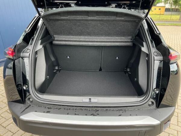 Peugeot 2008 BENZIN 100 Style*SOFORT VERFÜGBAR*Navigation*Sitzheizung