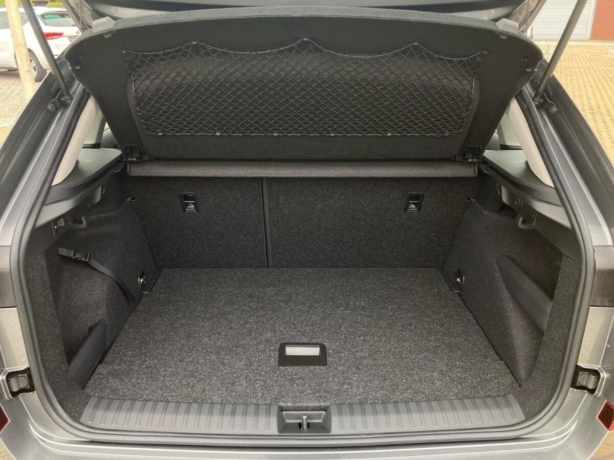 Skoda Kamiq Tour 1.0TSI DSG.NAVI.PDC.LaneA.SignA.AHK.SmartLink+.WIRELESS.DAB