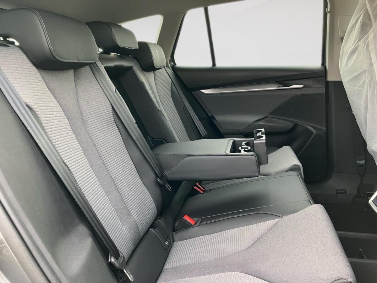 Skoda ENYAQ 60 Loft 1-Gang-Automatik.LED.AHK.WÄRMEPUMPE.KAMERA.CLIMA.NAV.SHZG