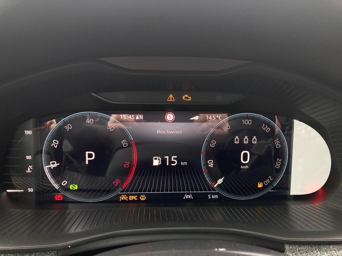 Skoda Kamiq Tour 1.0TSI DSG.NAVI.PDC.LaneA.SignA.AHK.SmartLink+.WIRELESS.DAB