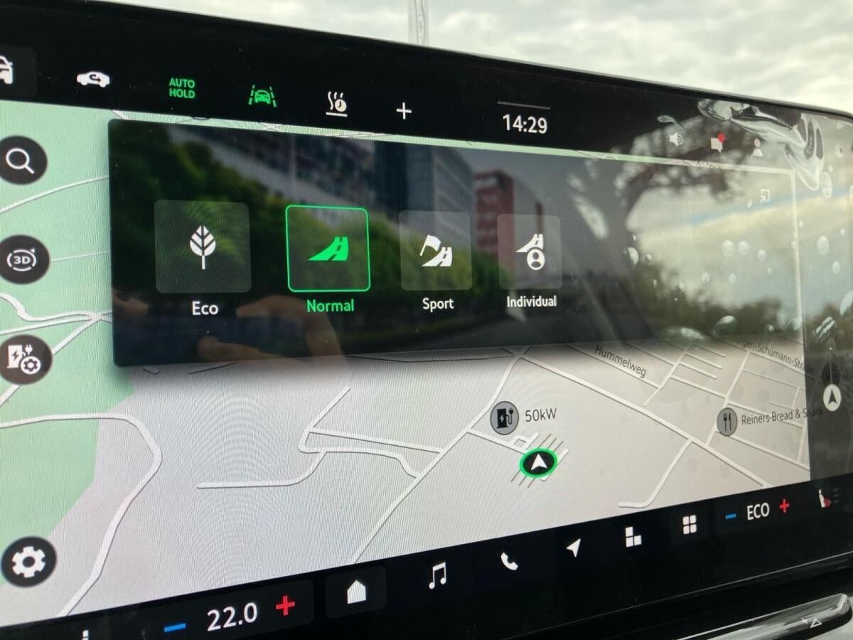 Skoda ENYAQ 60 Loft 1-Gang-Automatik.LED.AHK.WÄRMEPUMPE.KAMERA.CLIMA.NAV.SHZG