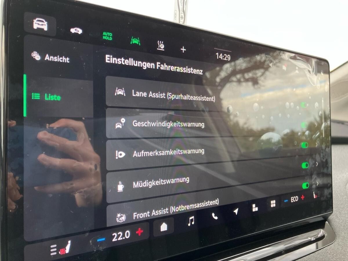 Skoda ENYAQ 60 Loft 1-Gang-Automatik.LED.AHK.WÄRMEPUMPE.KAMERA.CLIMA.NAV.SHZG