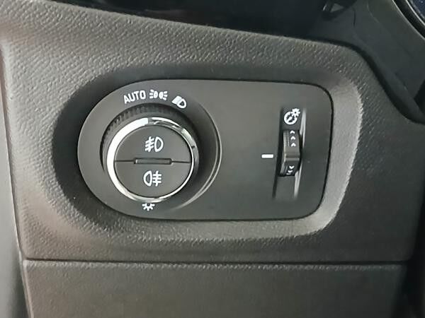 Opel Corsa-e Navi,WirelessCharging,Sitzheizung
