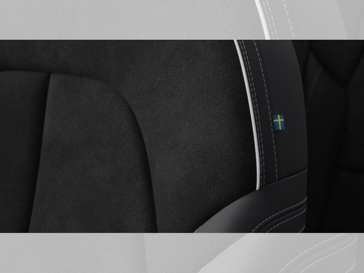 Volvo XC40 ULTRA Black Edition B3 Mild Hybrid