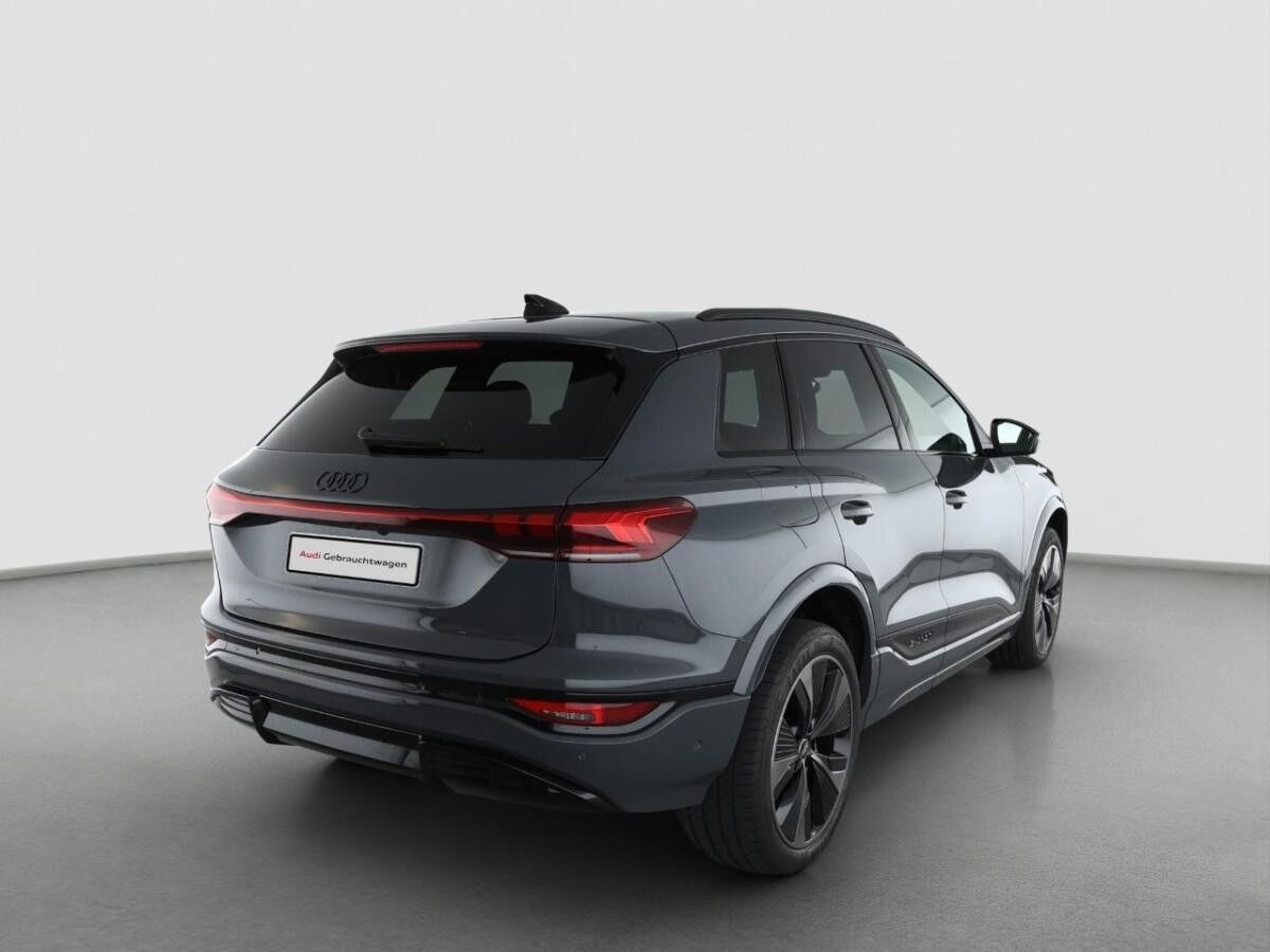 Audi Q6 e-tron edition one grey