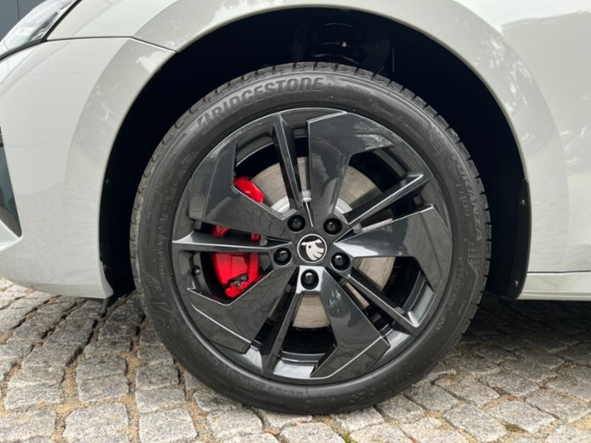 Skoda Octavia Combi RS 2.0 TSI DSG *AHK,Matrix-LED,Panorama*