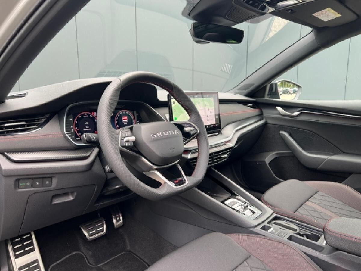 Skoda Octavia Combi RS 2.0 TSI DSG *AHK,Matrix-LED,Panorama*