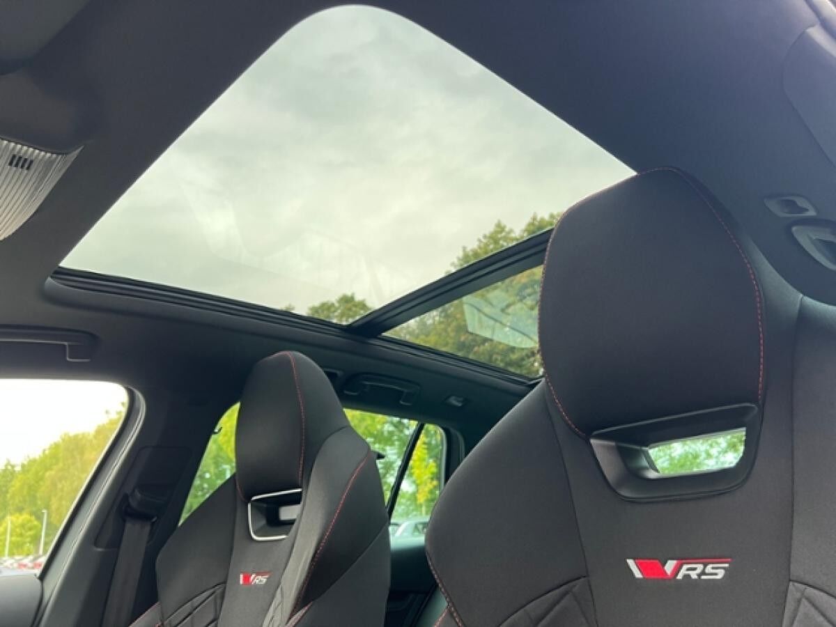 Skoda Octavia Combi RS 2.0 TSI DSG *AHK,Matrix-LED,Panorama*