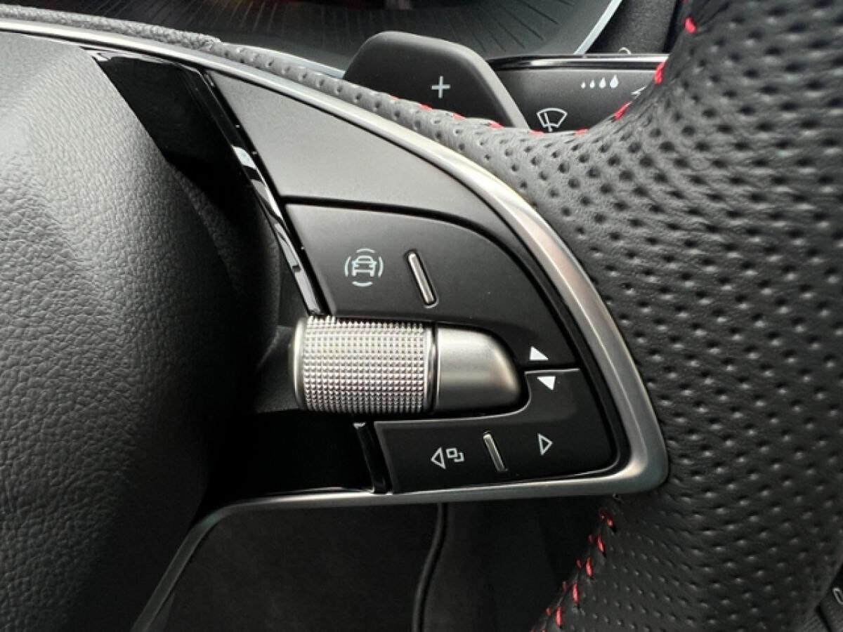 Skoda Octavia Combi RS 2.0 TSI DSG *AHK,Matrix-LED,Panorama*