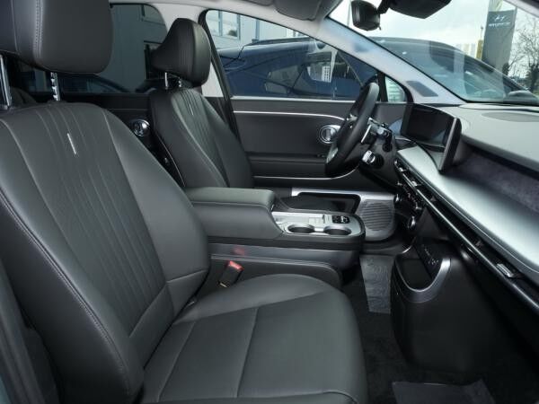 Hyundai IONIQ 9 UNIQ 7-SITZE PANO MATRIX LEDER ALLRAD