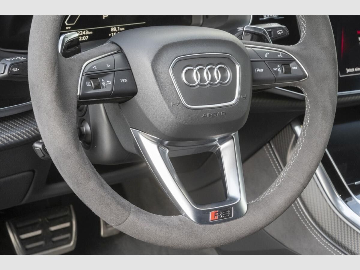 Audi RS Q8 Facelift/Black+/Sportaga/Laser/360°/23Zoll/HuD/OLED Audi RS Q8 Facelift/Black+/Sportaga/Laser/360°/23Zoll/HuD/OLED