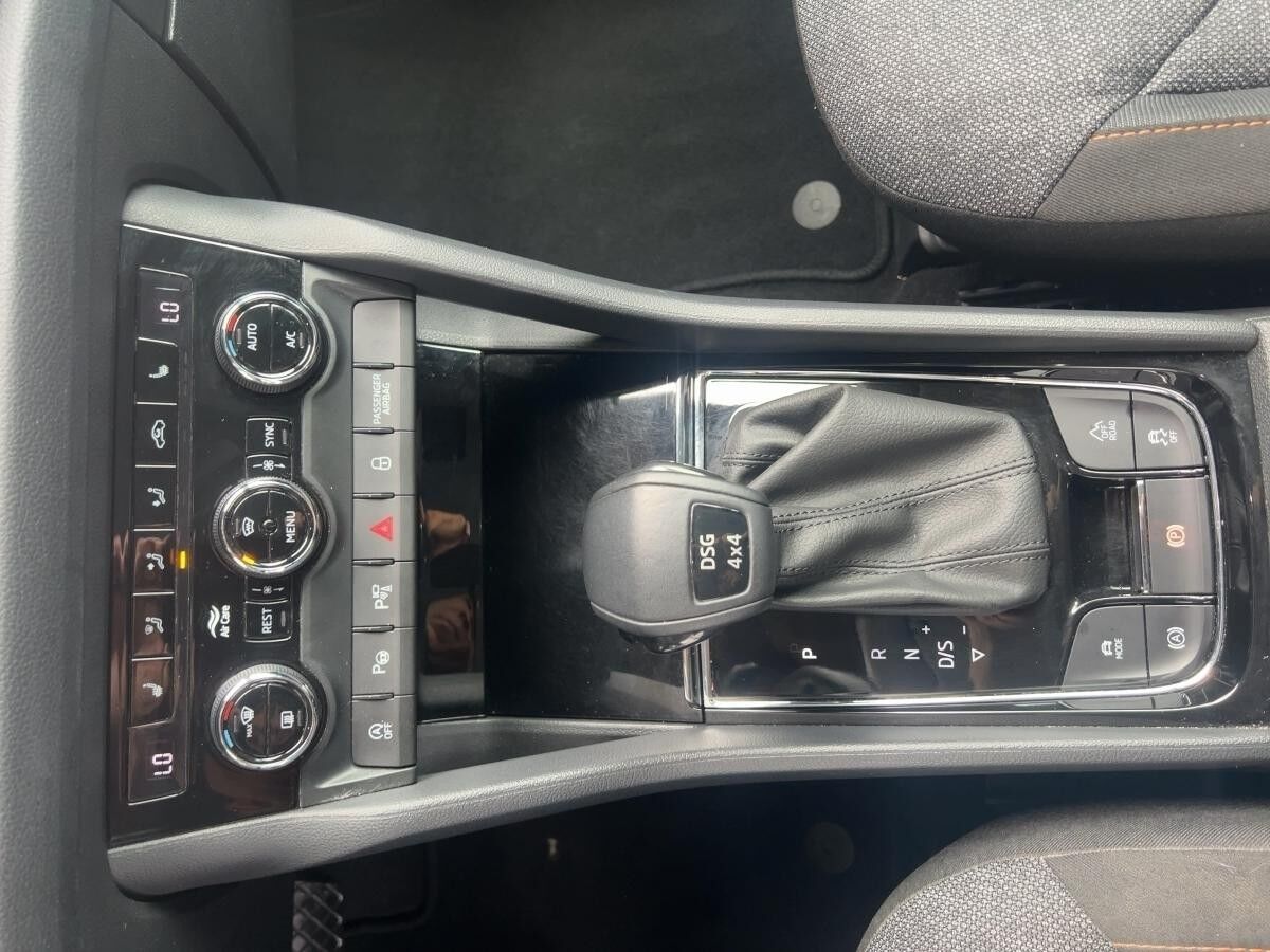 Skoda Kodiaq 2.0 TDI 4x4 DSG Drive CLEVER 7-Sitzer Skoda Kodiaq 2.0 TDI 4x4 DSG Drive CLEVER 7-Sitzer