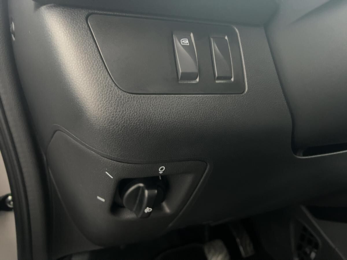 Dacia Spring Essential 45