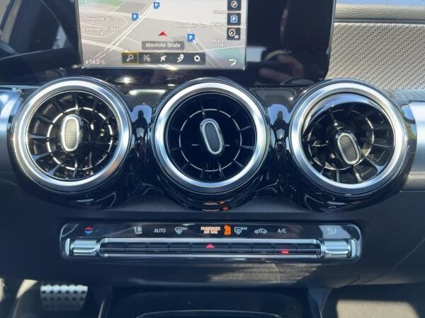 Mercedes-Benz GLB 200 200 d AMG Line