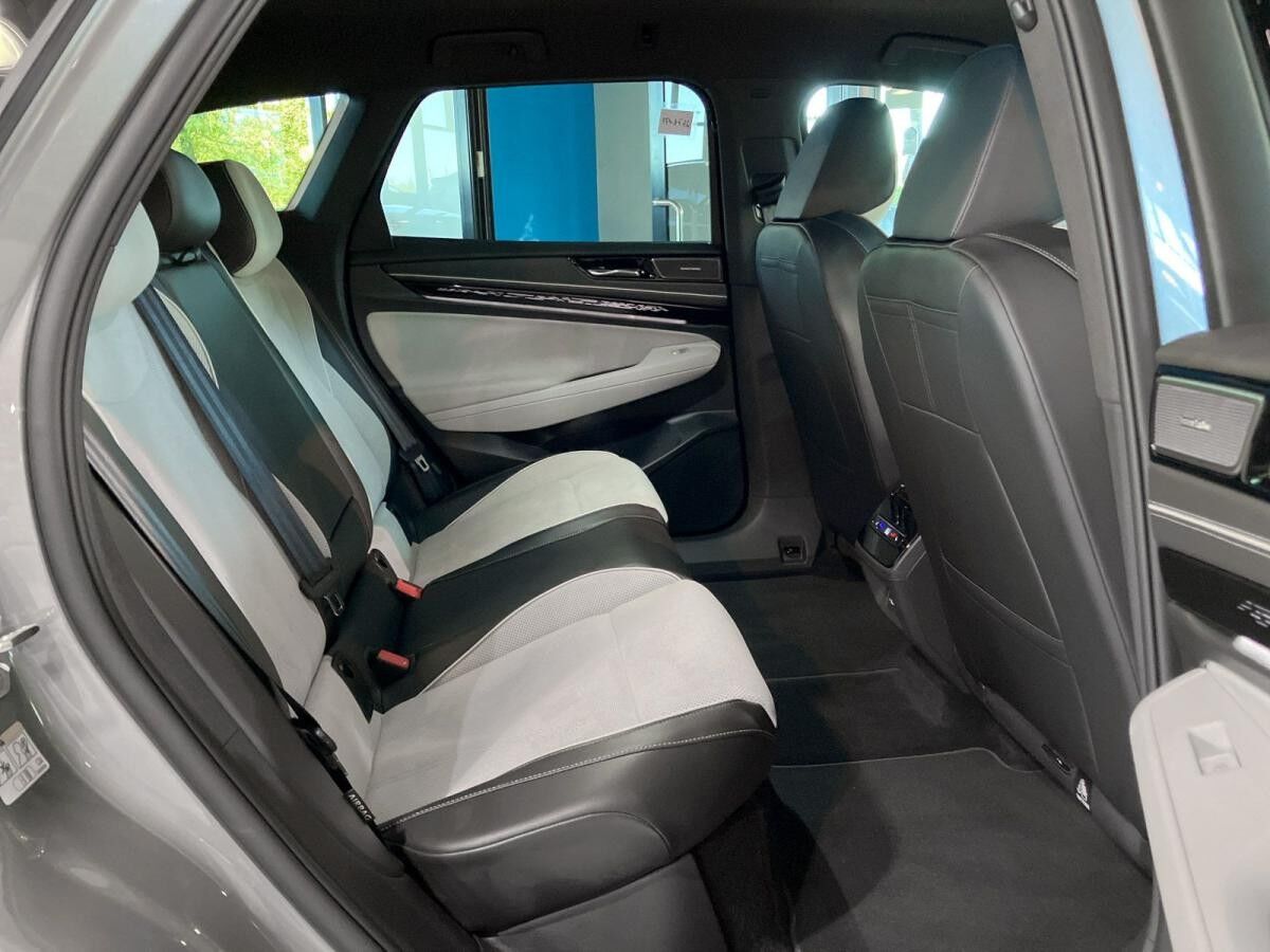 Volkswagen ID.7 Pro AHK Head up Display