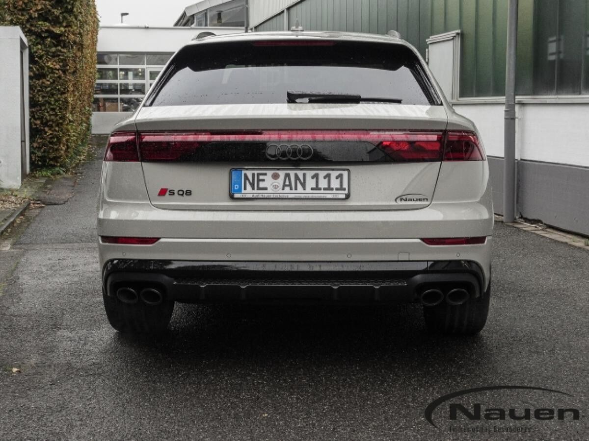 Audi SQ8 4.0 TFSI quattro*Individuallack*AHK*Pano*