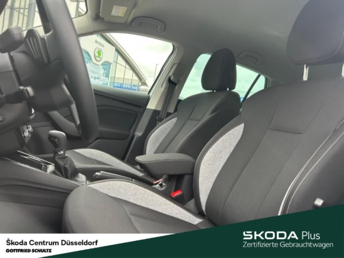 Skoda Scala Selection TSI DSG AHK Infotainment-Paket Fahrassistenz-Paket