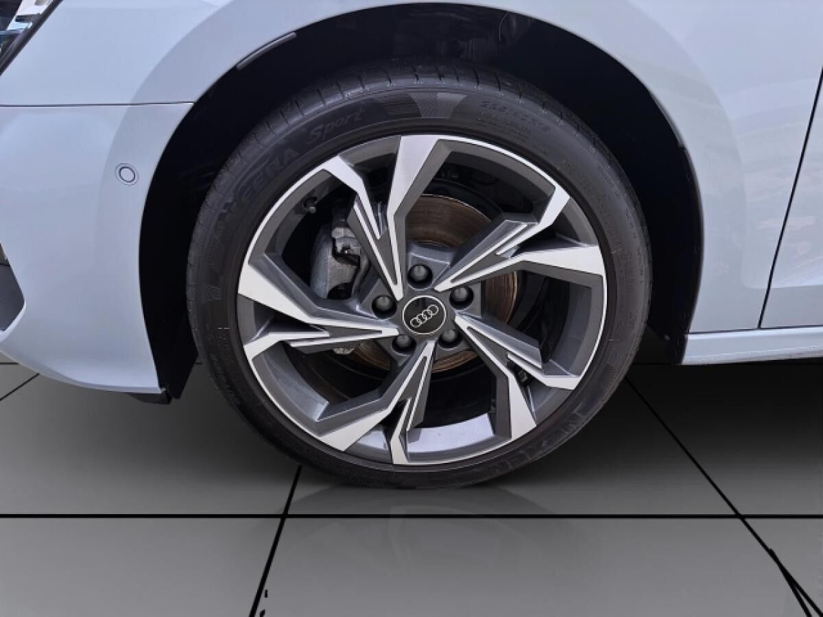 Audi A3 Sportback 30 TFSI NAVI+ KAMERA PDC SITZHZG LED