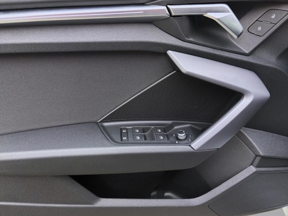 Audi A3 Sportback 30 TFSI NAVI+ KAMERA PDC SITZHZG LED