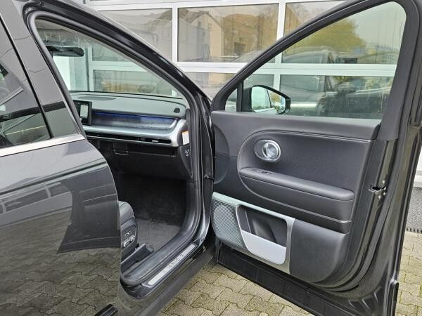 Hyundai IONIQ 9 6-Sitzer UNIQ Pano-Glas-Schiebed. Swivel-Pak.