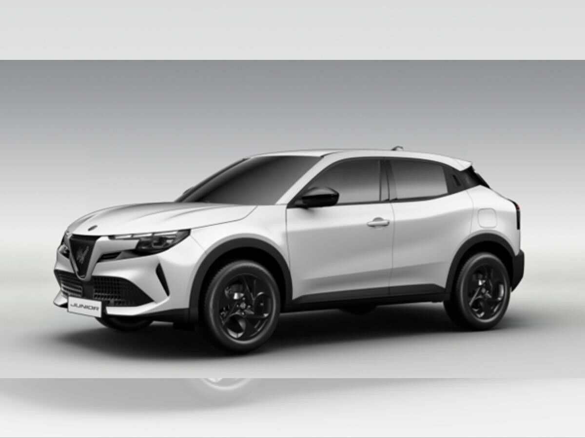 Alfa Romeo Junior IBRIDA 107kW (145 PS) - Privat