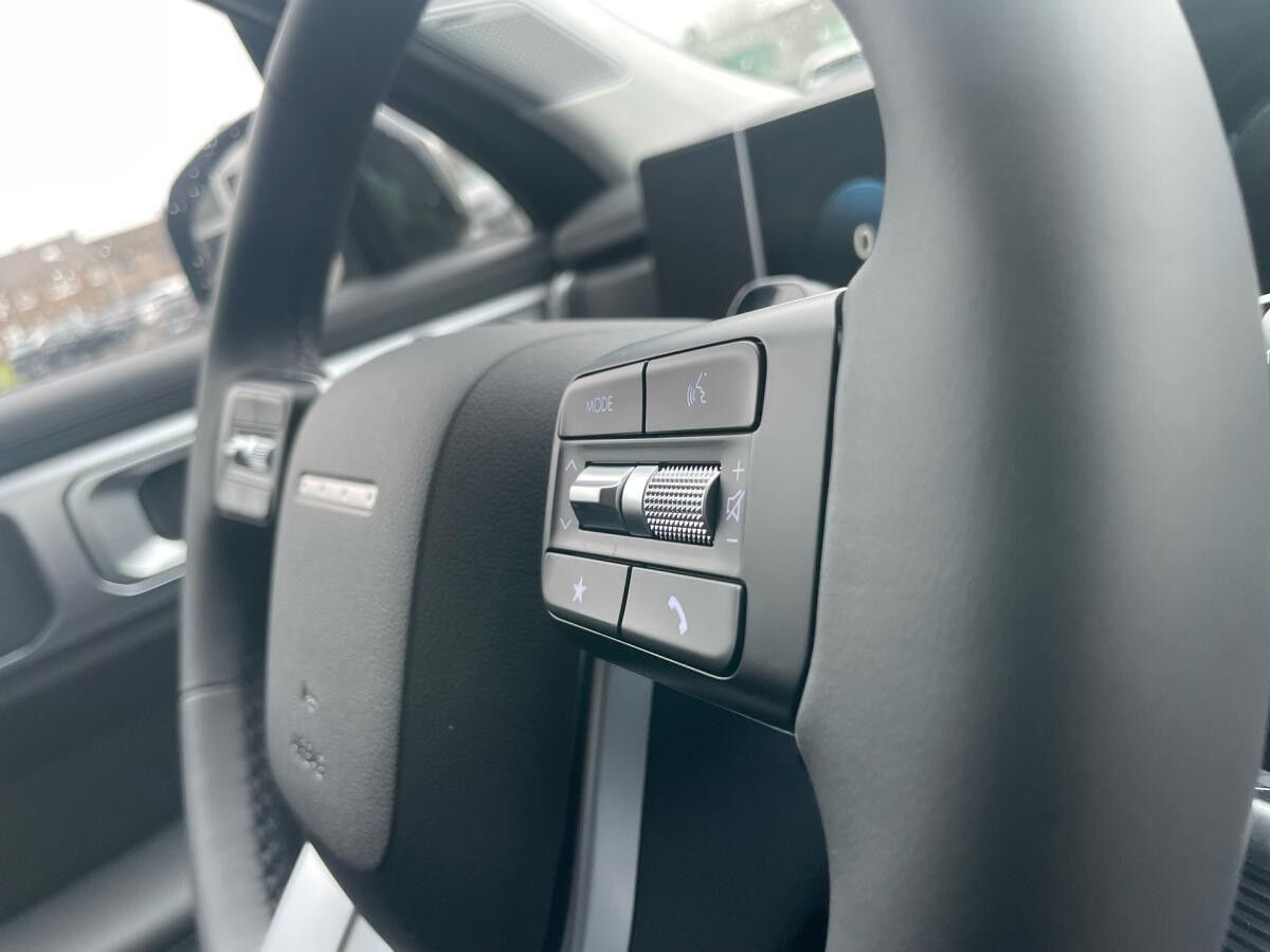 Hyundai SANTA FE PHEV SIGNATURE  (5-Sitzer)