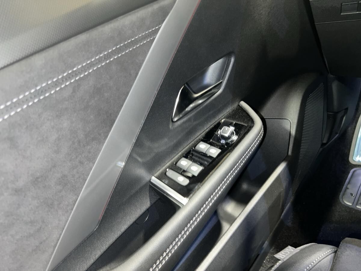 Opel Astra Opel Astra L ULTIMATE HUD NAVI MEMORY PANO 360°MATRIX LED 18ZOLL El. Panodach Leder Digitales Cockpi